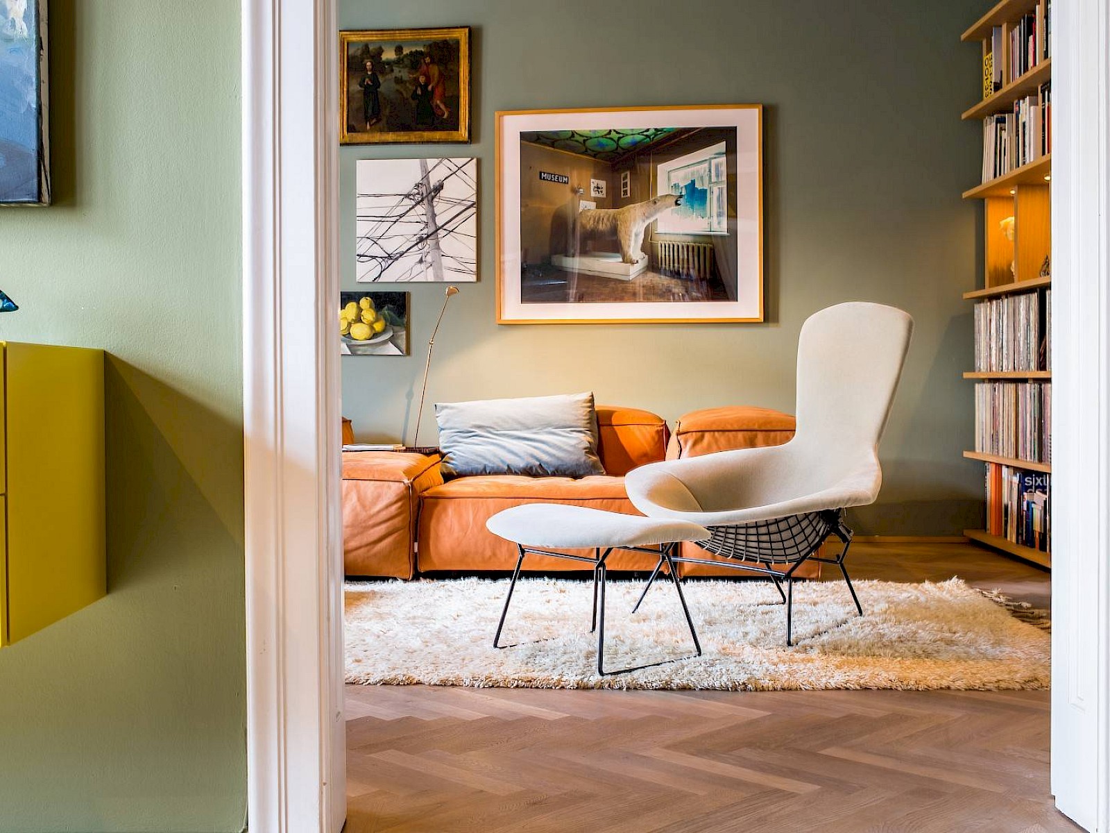 Birdchair Knoll | www.knoll-int.com www.moodwien.at (c) akos burg www.sendmenobutterflies.com